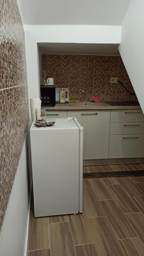 Robert'S Apartment Brassó Kültér fotó